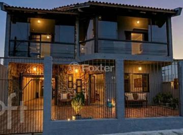 c1c1adf3 · Casa, 3 dormitórios, 200 m², em Parque da Matriz