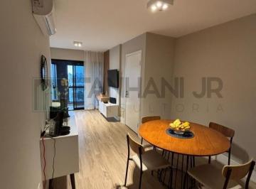 Foto 01 · Apartamento reformado de 2 quartos com suíte e 2 vagas de garagem em Pinheiros, São Paulo: conheça e