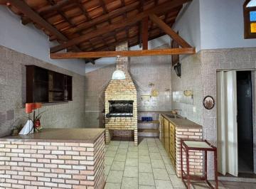 Casa de 4 quartos, Brasília · CASA À VENDA NO GUARÁ II SOBRADO 3 ANDARES QE 30 CONJUNTO A 4 QUARTOS 525m²