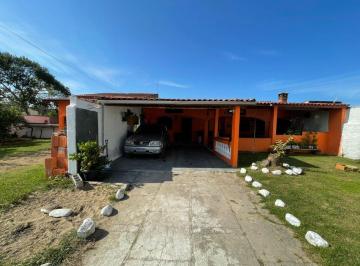 Casa de 3 quartos, Itanhaém · MINI CHÁCARA NO JD. DAS PALMEIRAS - ITANHAÉM - LADO PRAIA A 1.200 METROS DO MAR