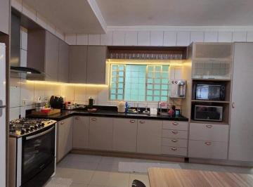 Casa de 7 quartos, Recanto das Emas · Sobrado de 3 Pavimentos | 7 Quartos | Recanto das Emas – Quadra 206
Valor: R$ 619.990