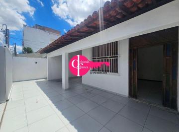Casa de 5 quartos, Feira de Santana · Alugo Casa com 230 m² e 5 quartos no bairro Capuchinhos em Feira de Santana Bahia