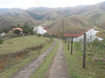 Rural de 2 quartos, São José dos Campos · Excelente propriedade à venda com 14 alqueires e acesso à represa