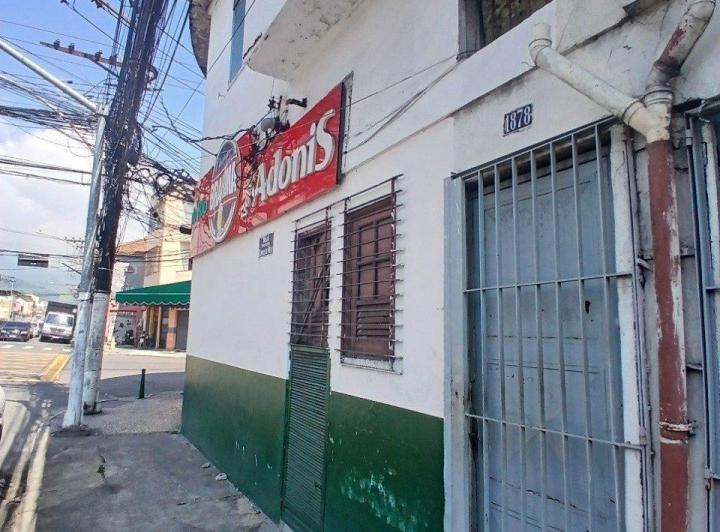 Foto do imóvel - Sobrado, 72m², lateral frente, composto por Sala dividida em 02 ambientes, 01 pequeno quarto.