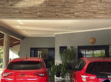 Casa de 4 quartos, Águas Claras · Casa Térrea Grande e Ampla c/ Sótão
