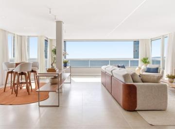 Apartamento de 4 quartos, Itapema · Cobertura Duplex Frente Mar em Meia Praia — 422m², 4 Suítes, Salão de festas privativo com Ofuro
