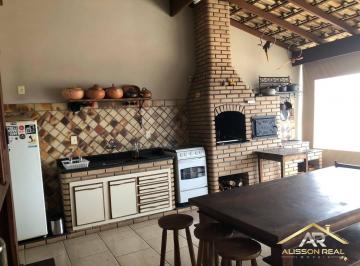 Casa · 200m² · 3 Quartos · 3 Vagas · Casa à venda com 200m², 3 dormitórios e 3 vagas – Jardim D’Abril | Osasco/S