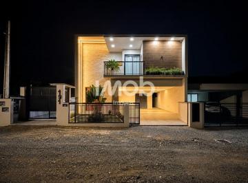 Casa · 416m² · 3 Quartos · 2 Vagas · Casa Mobiliada com 3 Suítes - Rau