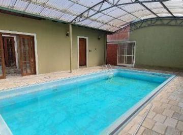 Casa · 183m² · 2 Quartos · 7 Vagas · Casa em Hípica