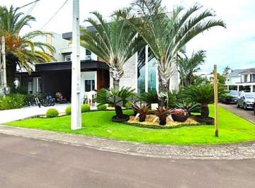 Casa · 230m² · 4 Quartos · 1 Vaga · Casa a venda com 04 súites -Condominio Las Palmas -Xangri-la