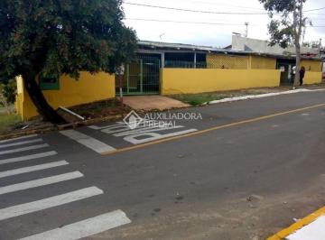 Casa · 284m² · 3 Quartos · Casa com 3 Quartos à Venda no bairro Guajuviras com 284m²