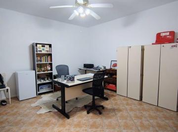 Comercial · 24m² · 1 Quarto · Sala comercial proximo da Assis Brasil.