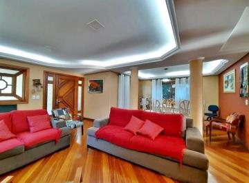 Casa · 319m² · 5 Quartos · 6 Vagas · Casa em Vila Nova