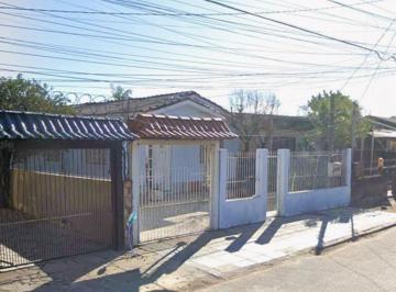 Casa · 82m² · 2 Quartos · 3 Vagas · Casa no Sarandi de 2 dormitórios e pátio