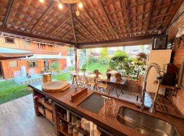 Casa · 239m² · 3 Quartos · Casa à venda - em Cinqüentenário
