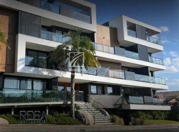 Apartamento · 218m² · 3 Quartos · 2 Vagas · Apartamento à venda - na Praia Real