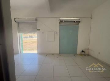 20d3f32cfd1cf20f0570c65daa2b7d6e1974ba09 · Salão para alugar, 54 m² por R$ 2.590,00/mês - Vila Arens - Jundiaí/SP