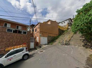 d5fbbe3350498e72cdba18f3ddb651b7d8abae35 · Casa com 10 quartos no bairro Centro, em Florianópolis.