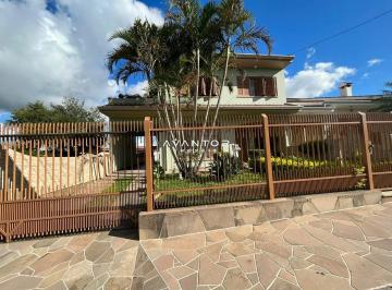Casa · 278m² · 4 Quartos · 3 Vagas · Casa ampla e requintada próximo aos quartéis.