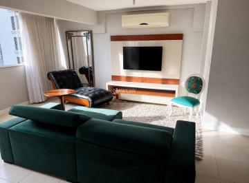 Apartamento · 204m² · 2 Quartos · 1 Vaga · Cobertura no Edifício Posadas com 2 quartos à Venda no Centro de Balneário Camboriú
