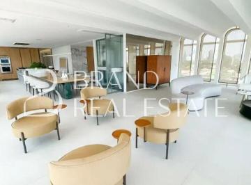 Apartamento · 200m² · 4 Quartos · 2 Vagas · Apartamento reformado á venda na Vila Cordeiro, 341m², 4 suítes e 4 vagas.