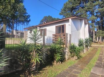 Casa · 157m² · 2 Quartos · 1 Vaga · 
                                Casa com Quintal e Churrasqueira à Venda em Condomínio na Lomba do 