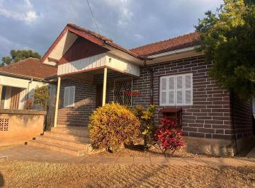 Casa · 510m² · 3 Quartos · 1 Vaga · Imóvel a venda no Centro de Igrejinha com jardim