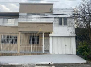 Casa · 235m² · 5 Quartos · 2 Vagas · CASA RESIDENCIAL OU COMERCIAL - JARDIM AEROPORTO / CAMPO BELO