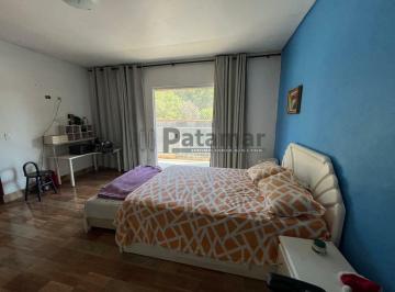 Casa · 250m² · 4 Quartos · 2 Vagas · Sobrado a venda com 4 quartos, 2 suítes no Jardim Guarau.
