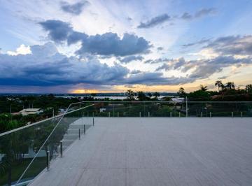 Casa · 1450m² · 5 Quartos · 4 Vagas · Nem toda casa olha Brasília assim.