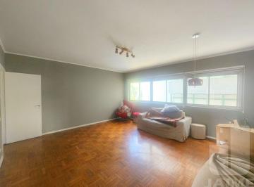 Apartamento · 105m² · 3 Quartos · 1 Vaga · Apartamento de 03 dormitórios 02 banheiros 01 vaga