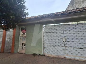 Casa · 40m² · 1 Quarto · Casa com 1 quarto, cozinha, banheiro e área de serviço na Avenida Julio Buono
