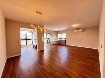 Apartamento · 205m² · 4 Quartos · 3 Vagas · Apartamento à venda no bairro Embaré