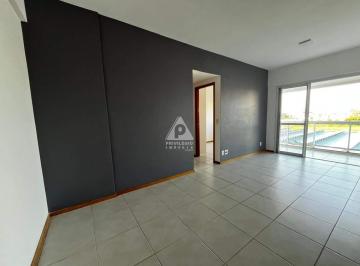 Apartamento · 71m² · 2 Quartos · 1 Vaga · Apartamento 2 quartos com varanda e área de lazer completa. Sol da manhã. No Recreio.