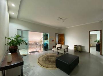 532ee26d79e1d65e4dbfece4e15f45790566ed5d · Casa à venda no bairro Martins em Uberlândia