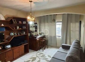 Casa · 250m² · 3 Quartos · 3 Vagas · Casa com Edícula à Venda em Santa Terezinha, Ótima Localização e Potencial para Renda Extra