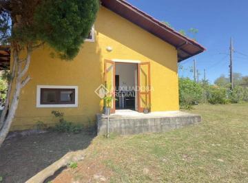 Casa · 50m² · 1 Quarto · 1 Vaga · Chalé em meia a natureza com trilha pelo patio para a Praia do Moçambique