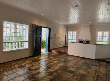 Comercial · 675m² · 5 Quartos · 4 Vagas · Oportunidade - Casa Sobrado - Comercial - Vila Ema - 5 Salas - 305,88m².