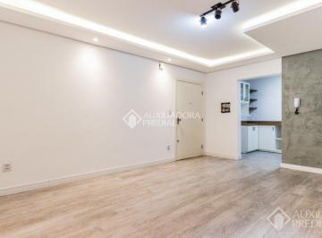 Apartamento · 44m² · 1 Quarto · Apto de 1 dorm ,área de serviço separada , prédio com elevador em Petrópolis