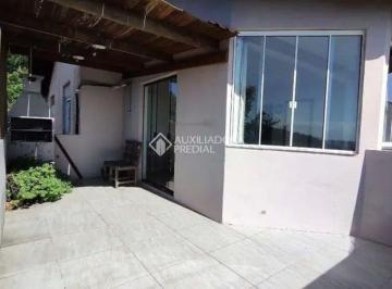 Casa · 236m² · 5 Quartos · 3 Vagas · Casa com 5 quartos e duas Suítes no Bairro Vila Nova