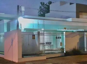 Casa · 169m² · 2 Quartos · 2 Vagas · Casa de 2 dormitórios e 2 vagas de garagem em Canoas.