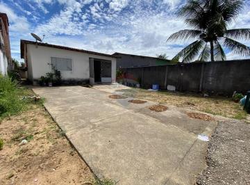 Casa · 64m² · 2 Quartos · 4 Vagas · Casa Aconchegante em Pajuçara, Natal - 2 Quartos, 2 banheiros, 1 cozinha,1 sala e 1 área.