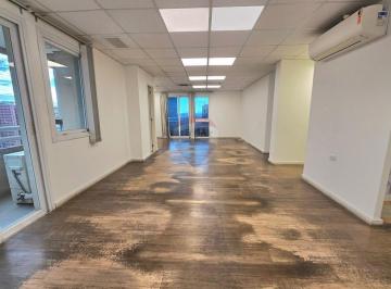 Comercial · 70m² · 2 Vagas · Sala comercial para locação na Barra Funda, 70 metros, 2 banheiros, 2 vagas.