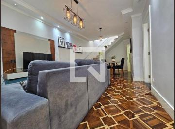 Localizada na vibrante cidade de São Paulo, esta casa oferece uma combinação per · Casa à Venda - Campo Belo, 3 Quartos, 129 m2
