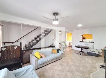 Esta encantadora casa oferece um espaço de 144 metros quadrados, ideal para quem · Casa à Venda - Vila Pompéia, 3 Quartos, 144 m2