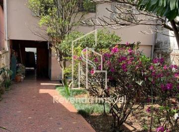 Casa · 235m² · 4 Quartos · 3 Vagas · Imperdível oportunidade de compra: Casa de 4 quartos em Moema, São Paulo-SP, com 235m² e 3 vagas de