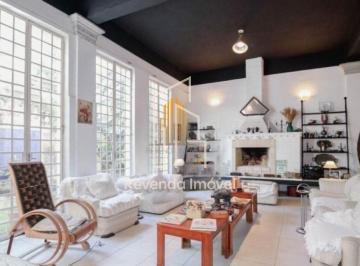 Casa · 335m² · 3 Quartos · 2 Vagas · LINDA CASA DE 335M² COM 3 SUÍTES, 6 BANHEIROS, VARANDA E 2 VAGAS LOCALIZADA EM VILA BUTANTÃ.
