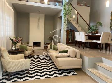 Casa · 372m² · 3 Quartos · 4 Vagas · Saúde - SP, Sobrado de 372m² com 3 dormitórios, 1 suíte e 4 vagas.