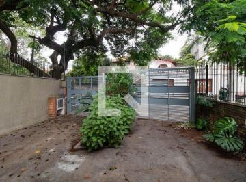Localizada no charmoso bairro da Lapa, esta espaçosa casa oferece uma excelente · Casa à Venda - Alto da Lapa, 4 Quartos, 459 m2