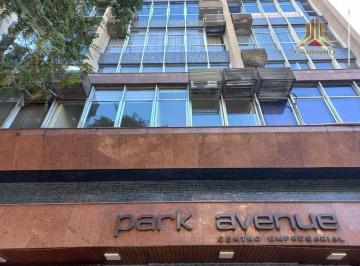 03e9254eec74d0c81ff5e60ab06c8a0b579556dd · vendo sala comercial na Carlos Gomes em Porto Alegre